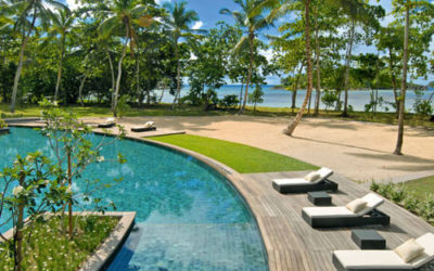 Explore the beauty of the Indian Ocean at select luxury hotels!